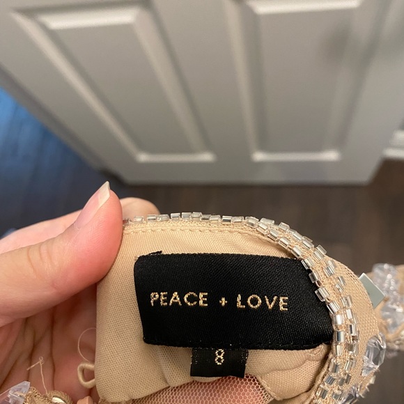 SHOWSTOPPING NEW YEAR’S EVE DRESS - Picture 6 of 9